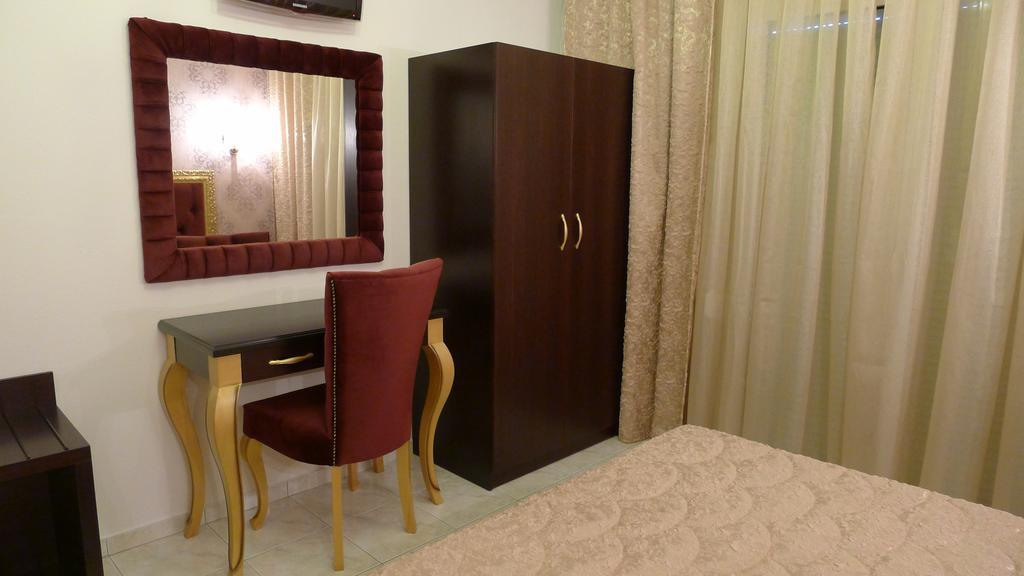 George & Sia'S House Apartment Neos Marmaras Bilik gambar
