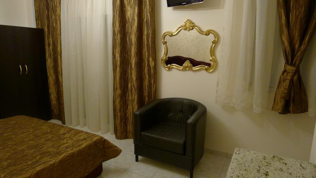 George & Sia'S House Apartment Neos Marmaras Bilik gambar